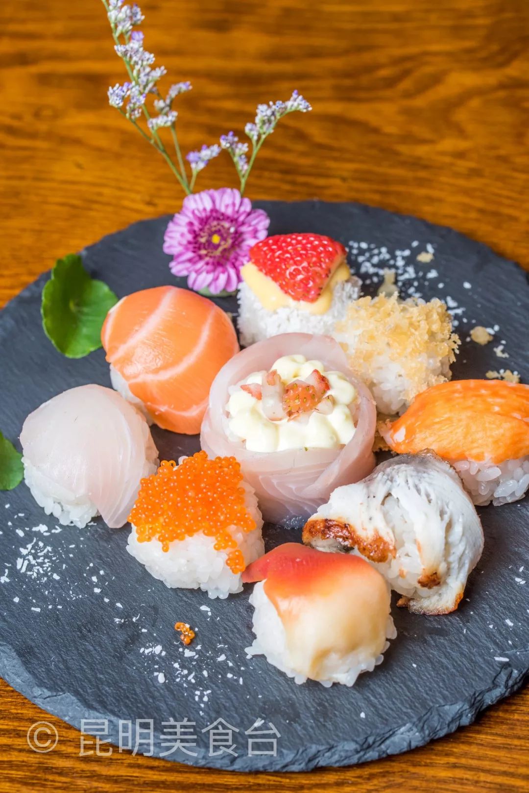 昆明必须知道的高端饭店,昆明市比较出名的饭店