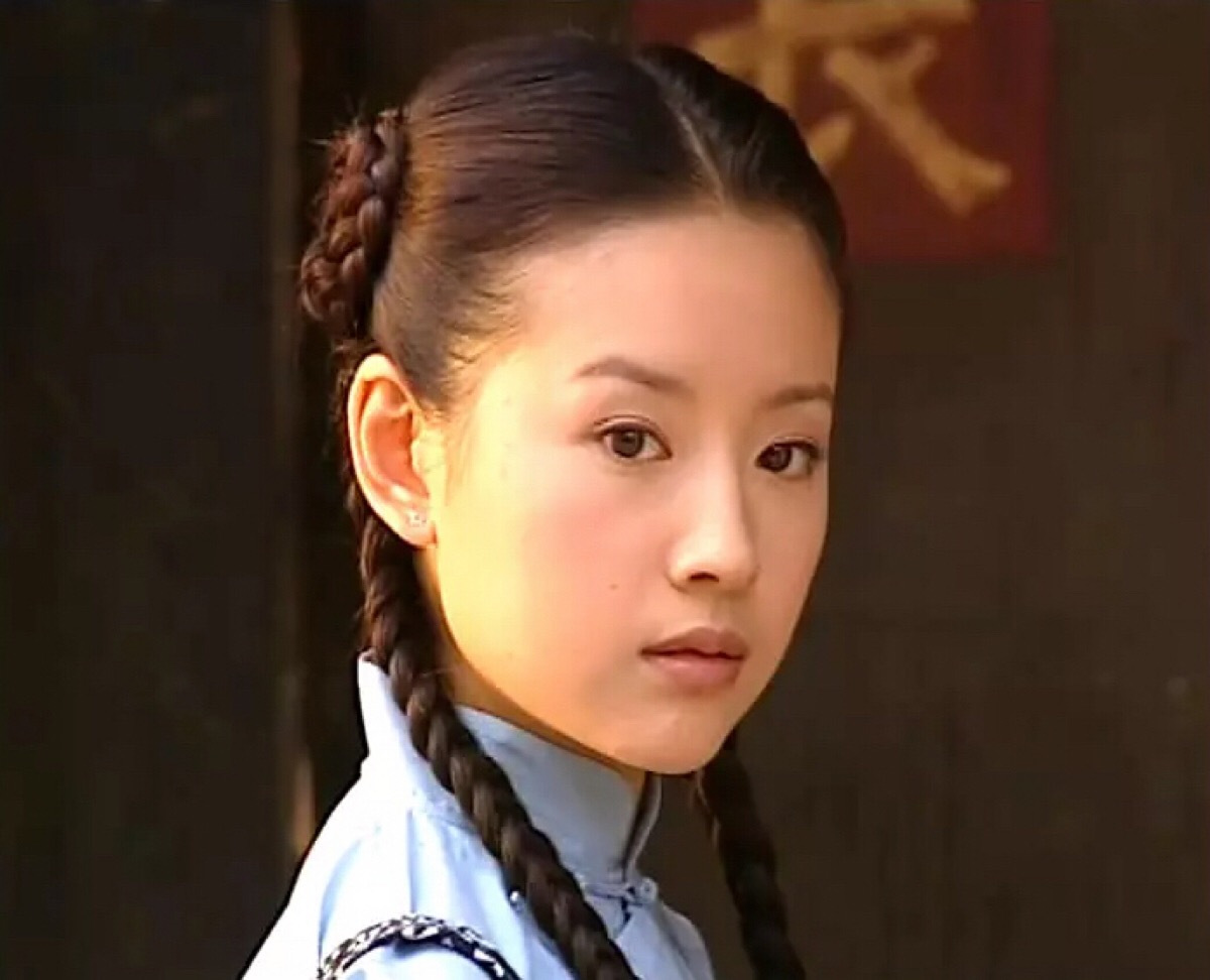 《琉璃瓦》：女儿出嫁后，视父亲为仇敌，只怪他选女婿时太心机