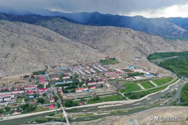 *疆新**可可托海，一个不到5000人的小镇