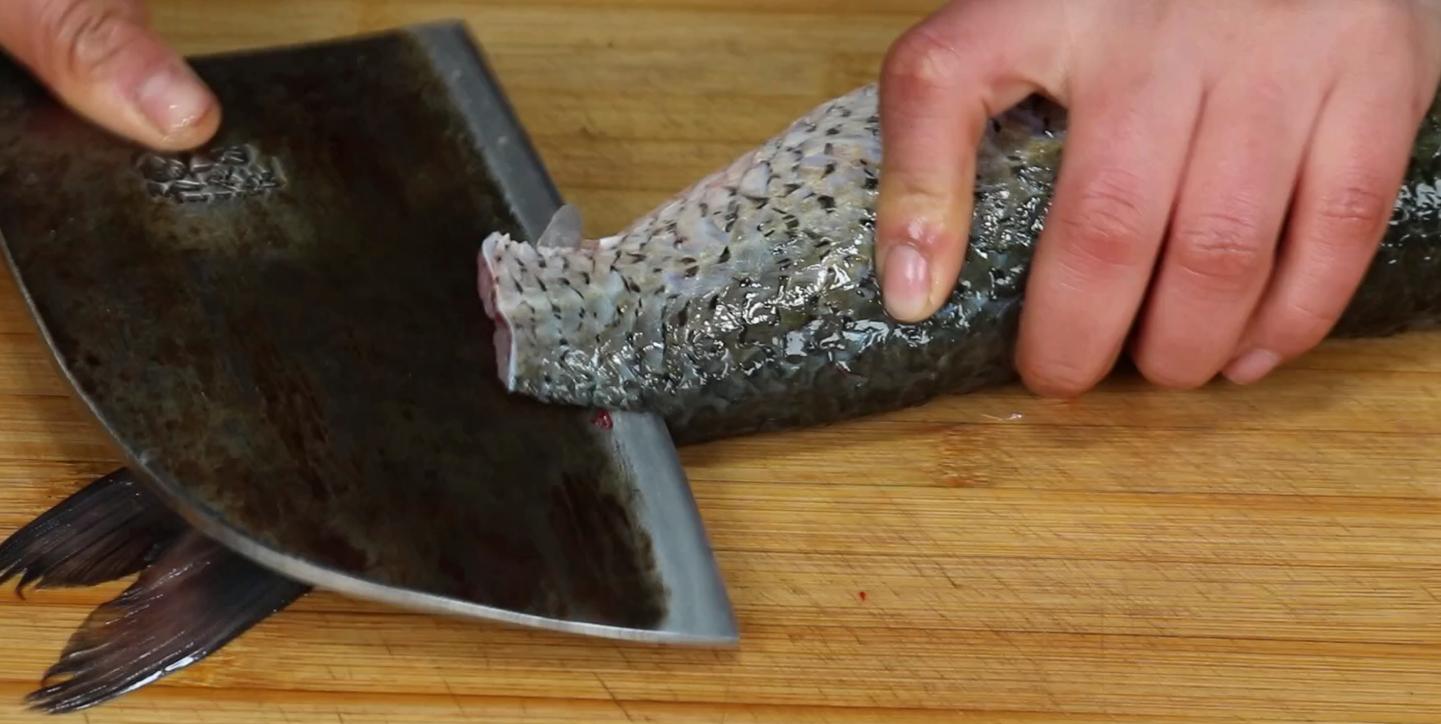 草鱼最好吃的做法一看就会,草鱼最好吃的做法鲜香开胃还不腥