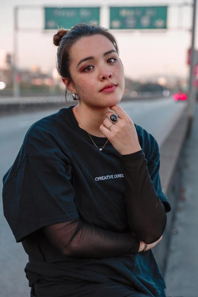 钟丽缇大女儿晒美照身材不输妈妈,钟丽缇女儿惊艳全部照片