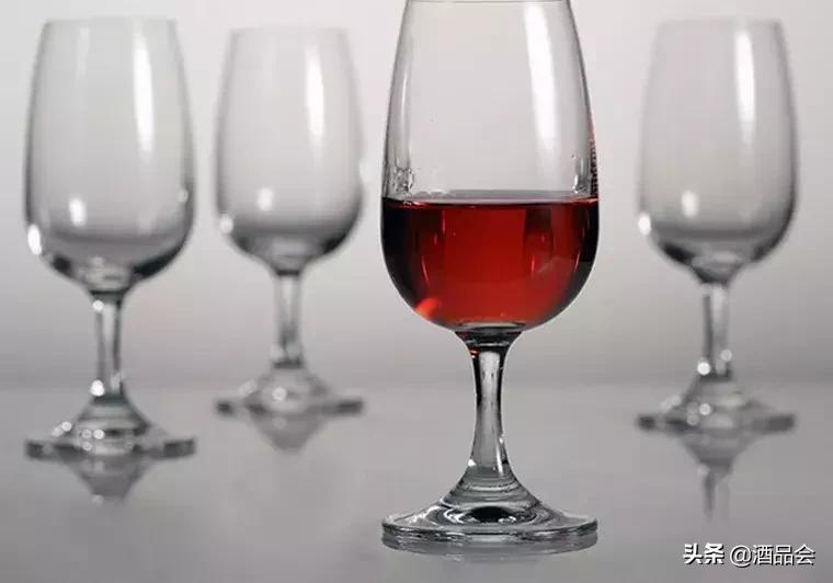 葡萄酒杯分类和使用方法,葡萄酒杯选购技巧