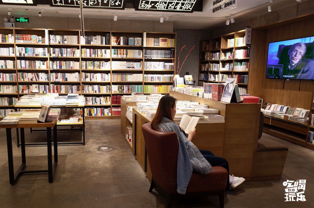 收藏！本期我们精选长沙14家宝藏书店推荐给你~