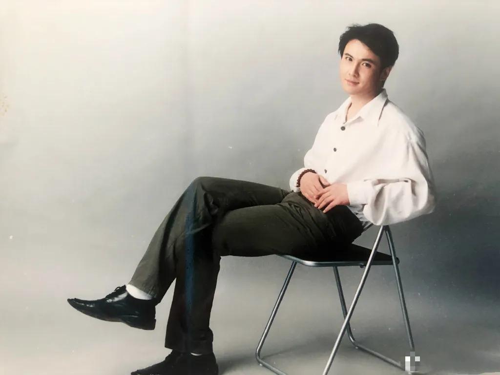 沈腾小时候最新视频,沈腾小时候照片