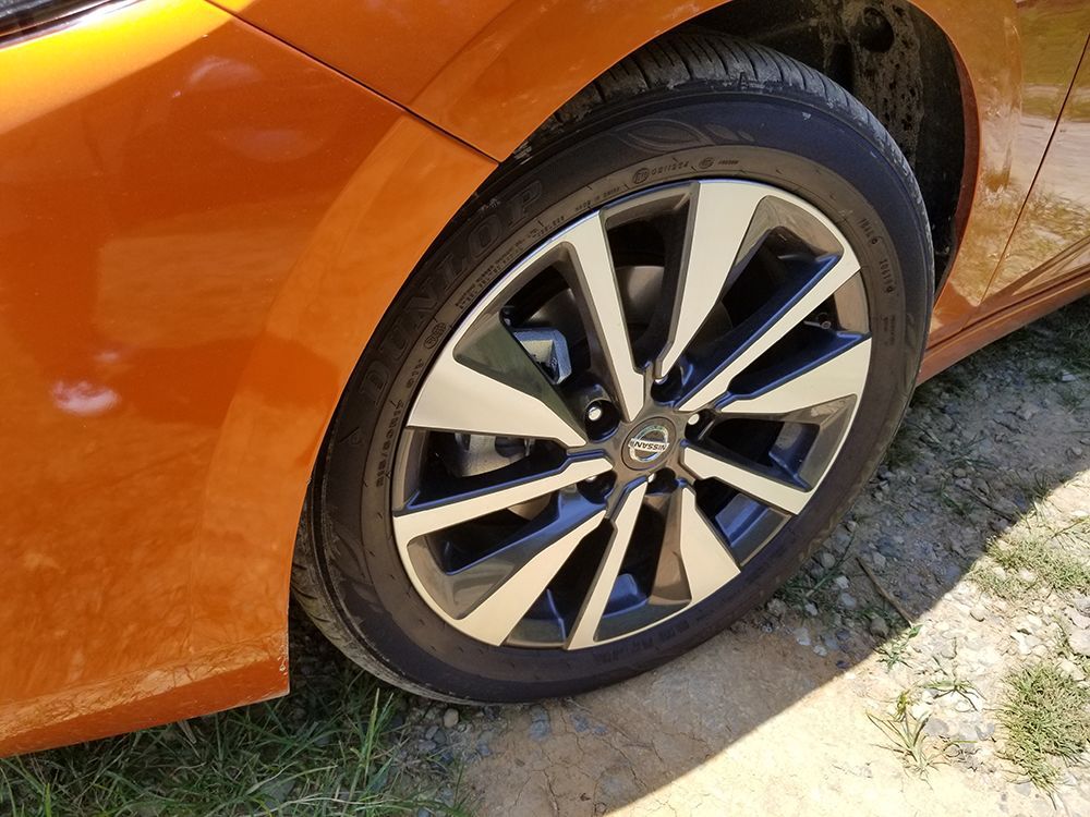 日产轩逸14款1.6无级xvcvt尊享版,试驾朗逸plus1.5l和14代轩逸谁好