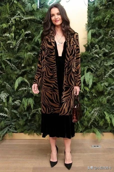 石头姐婚姻近况,身价2亿的石头姐