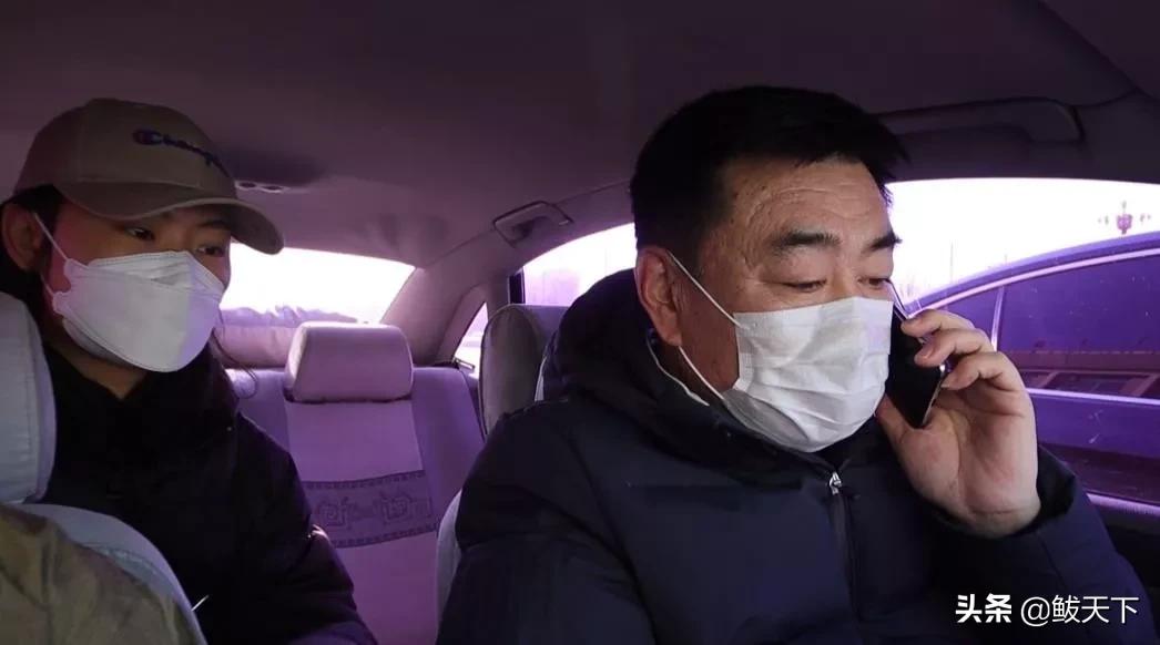 「*党**旗在防疫一线飘扬」社区书记惠炳东：“妈妈对不起！*党**员必须在一线！”