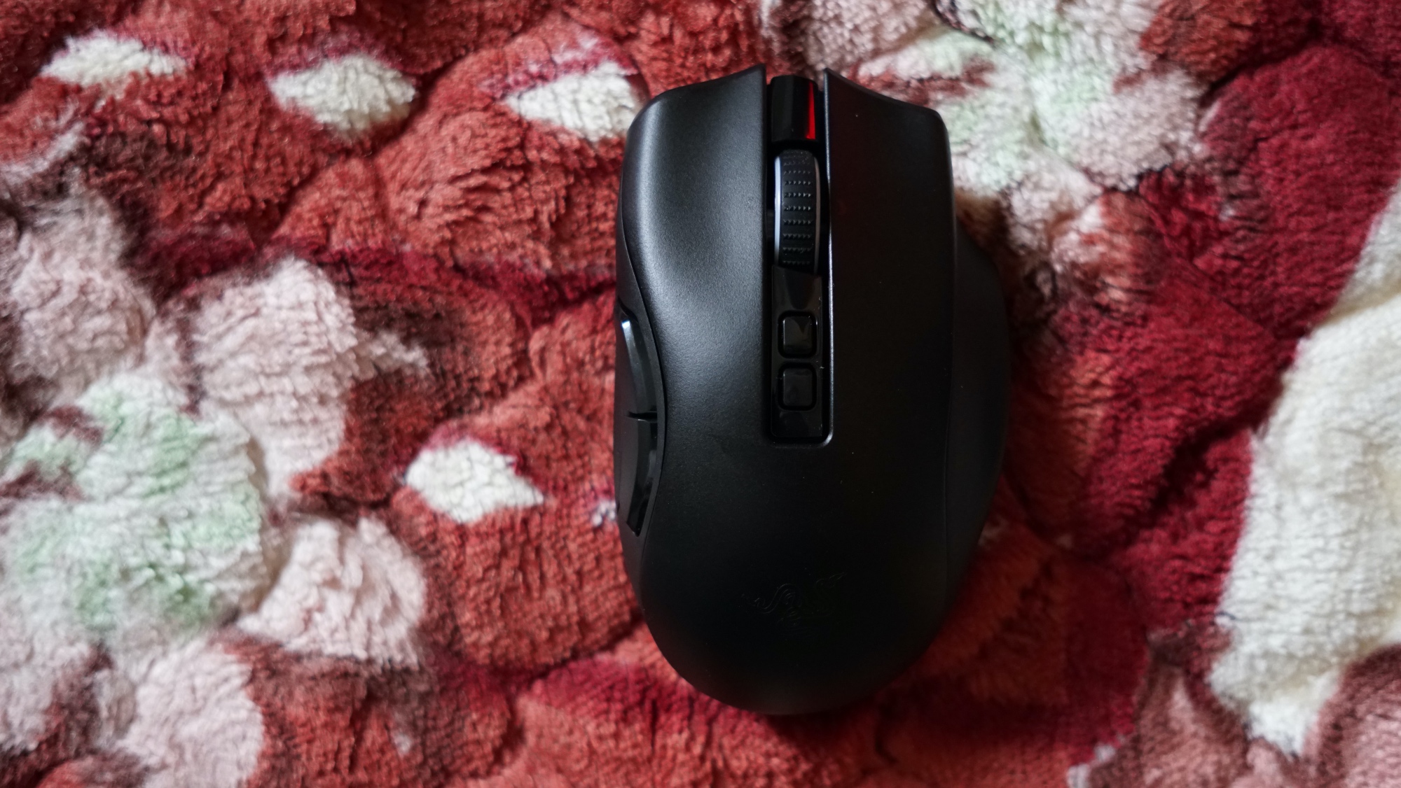 雷蛇那伽梵蛇专业版评测,雷蛇razer那伽梵蛇进化版配备