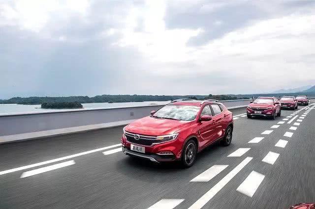 三大件不输合资车，行驶品质一流，试驾陆风轿跑SUV逍遥