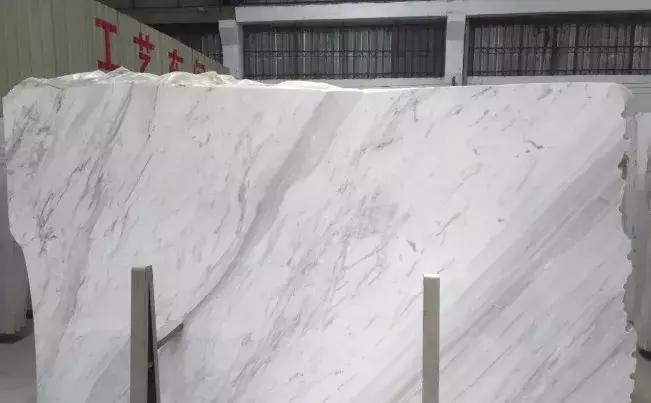 为啥鱼肚白大理石是最好的,白石的价格