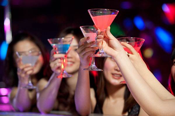 “咔哇潮饮”并不“可爱”,它其实是一种性侵*品毒**