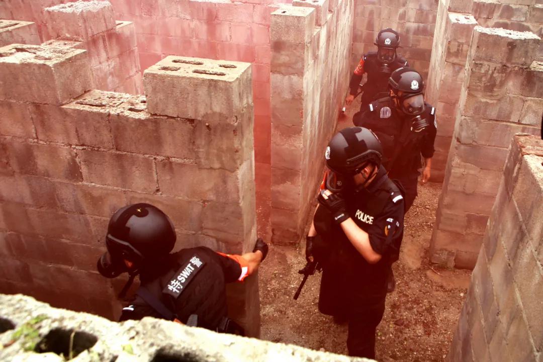 特警全面开展全警实战大练兵,燃到爆直击重庆特警实战大练兵