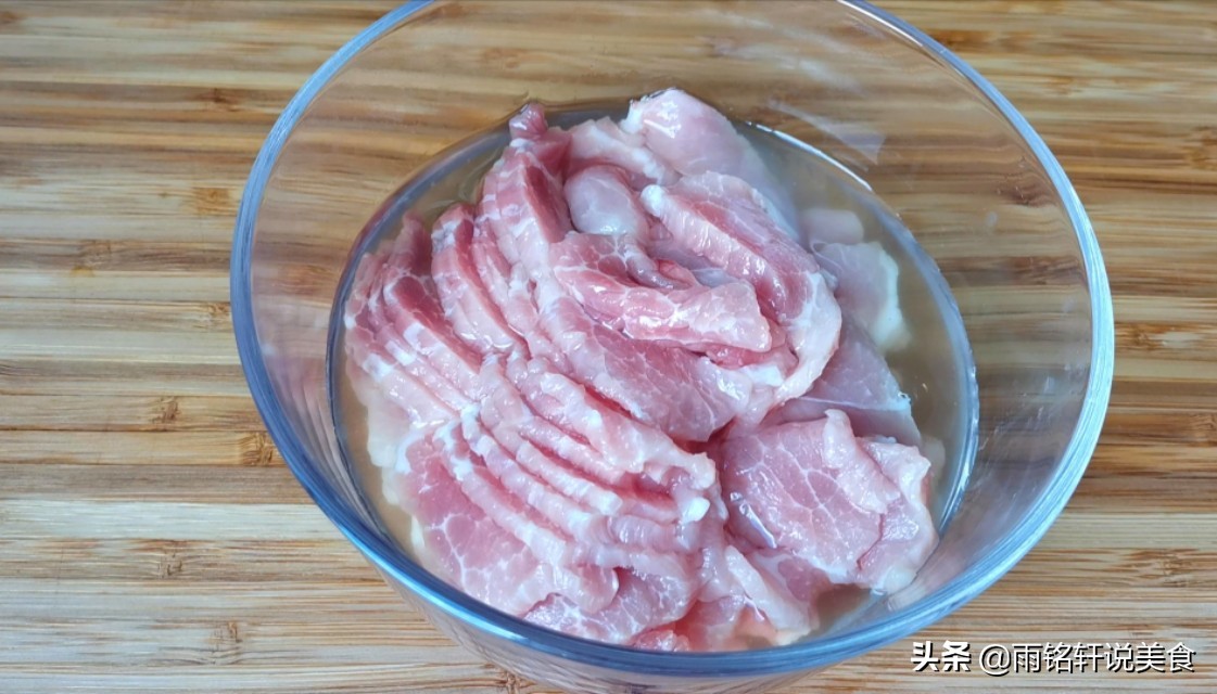 瘦肉怎么做又嫩又滑不柴,瘦肉怎样做不柴又嫩又好吃