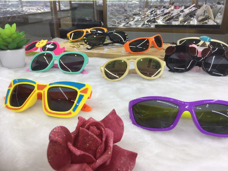 爱眼日买隐形眼镜,爱眼日买眼镜有优惠吗