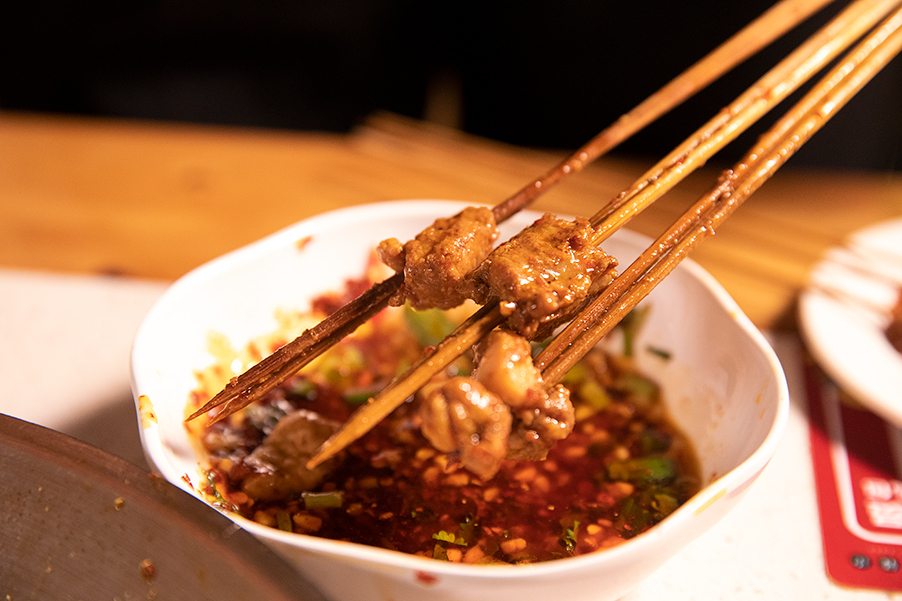 牛华麻辣烫视频,乐山喜绿缘牛华麻辣烫