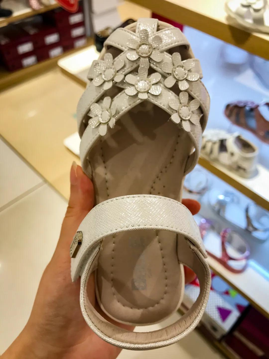 关爱孩子从鞋子开始,关爱宝宝从脚开始