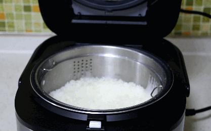 罗永浩对小米科技的评价,罗永浩和董明珠设备区别