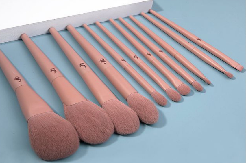 化妆刷套装推荐好用不掉毛,化妆小白看过来