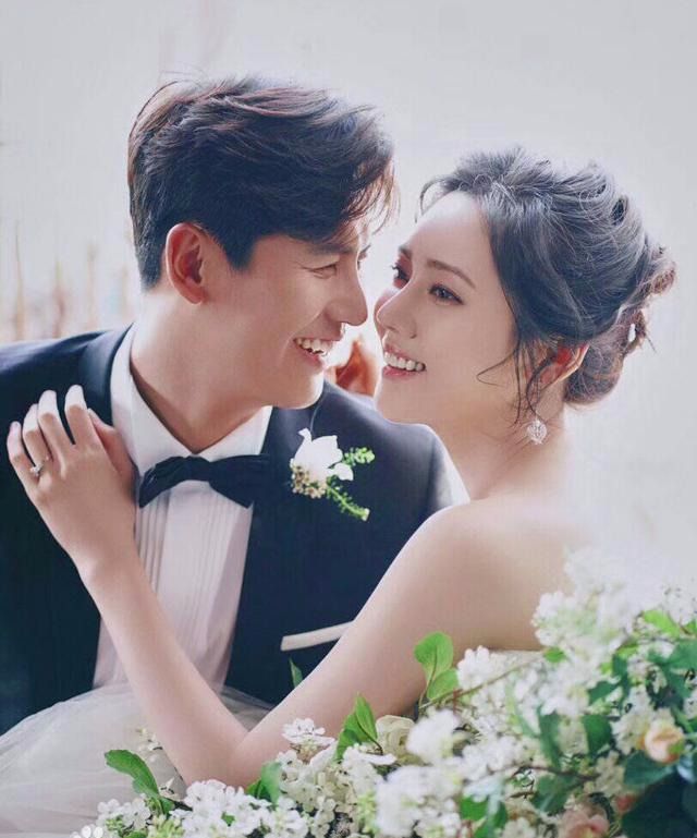 他对老婆说:如果我出轨,我死你也死,如今腿上却坐了别的女人