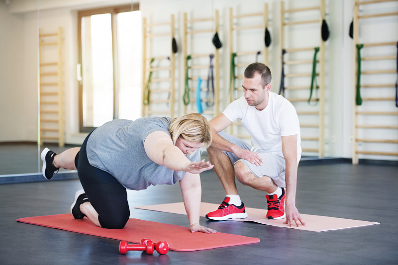 下半身肥胖怎么办，学会这些方法，告别粗腿肥臀