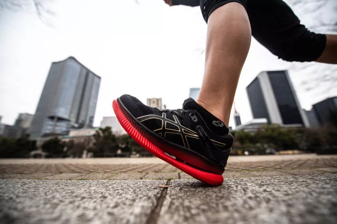 亚瑟士跑鞋矩阵图解,亚瑟士最强跑鞋metarise