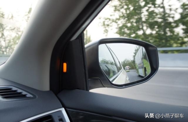 开车稳不稳的三个技巧,怎么看一个人开车水平