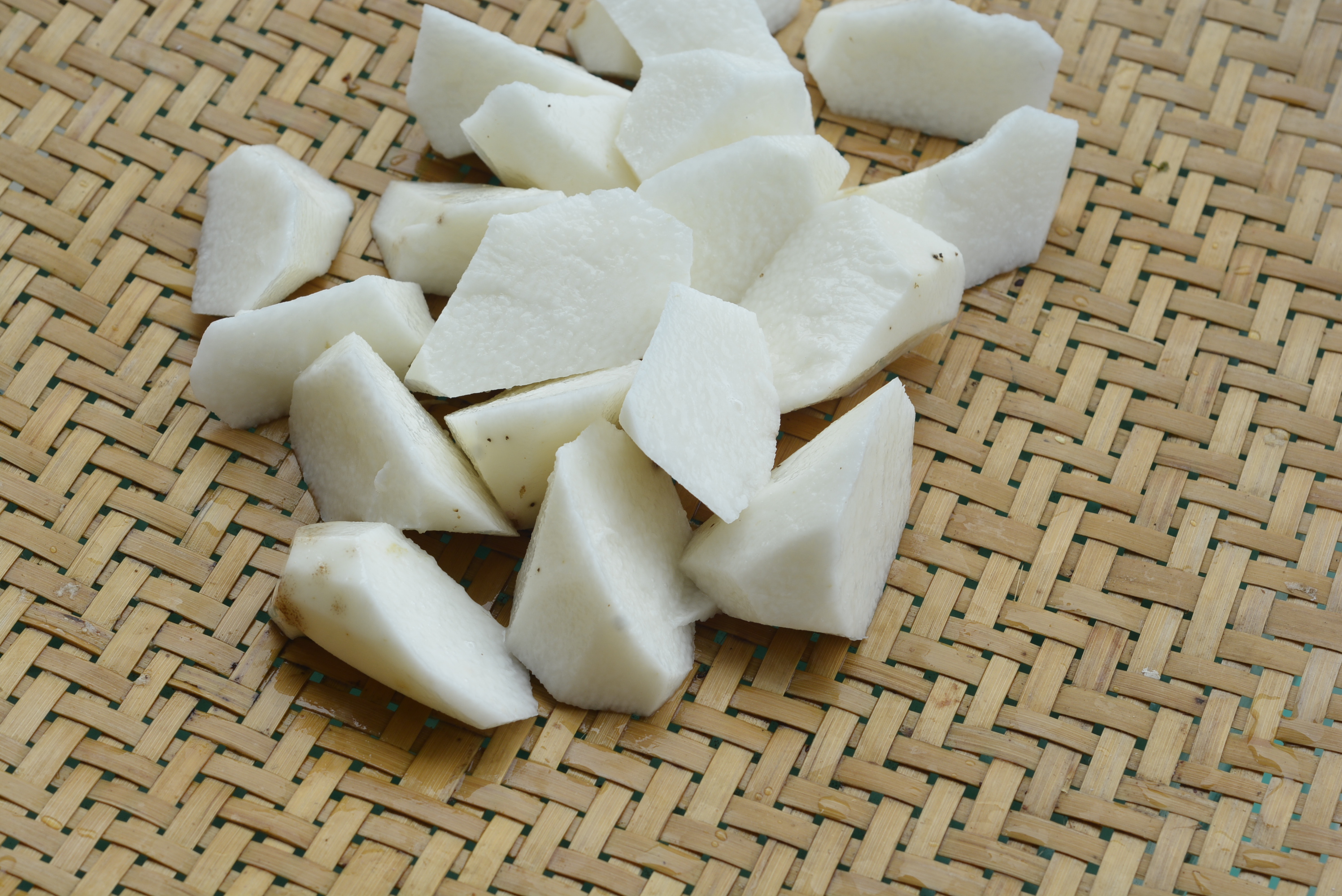 小孩面黄鼻青炖什么汤,孩子面黄肌瘦吃什么食物