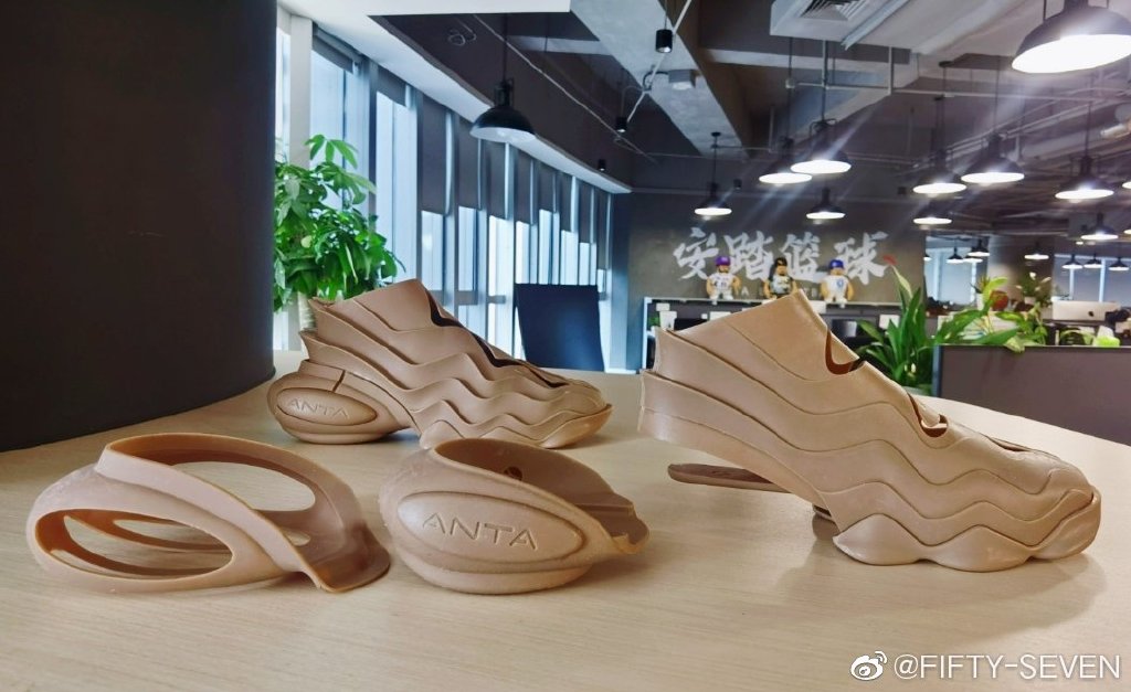 安踏三款时装鞋上市!外形夸张,最高999元,高端款你买账么?