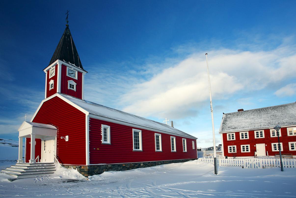 冰岛最大还是格陵兰岛的大,世界上最大的岛屿是冰岛
