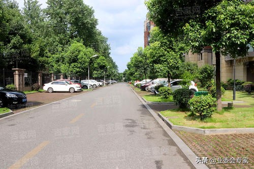 民法典关于小区业主停车,民法典怎么保障业主停车