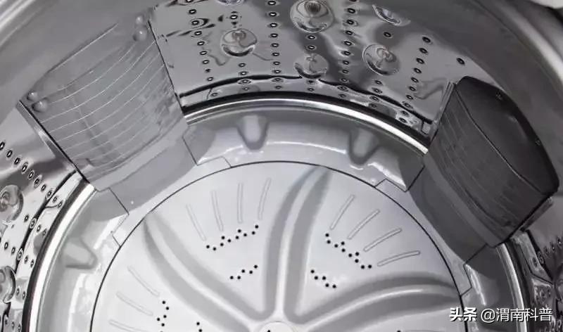 科普天天洗澡竟有两大危害,天天洗衣服衣服怎么还会脏