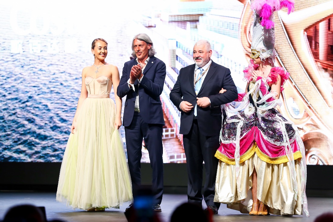 专为中国市场定制的歌诗达·威尼斯号抵达上海能涮火锅能打麻将