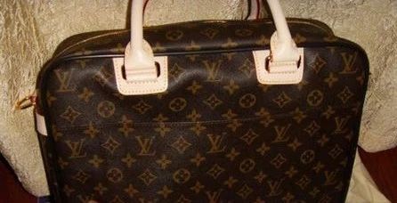 lv新包瑕疵,lv包掉皮专柜可更换吗