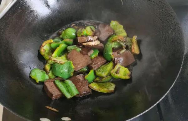 缺铁性贫血吃哪些食材补血最快,贫血吃什么菜补血最快最有效