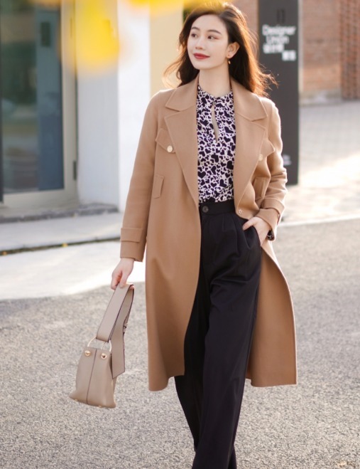 大衣这4款内搭时髦又高级,会打扮的女人穿搭