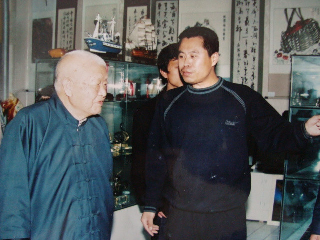 中国最权威古玩鉴宝专家,金缕玉衣骗25亿专家