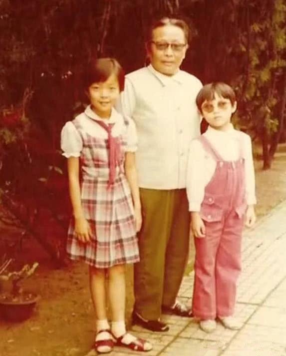 柯蓝以前是干什么的,柯蓝现在活了多少岁