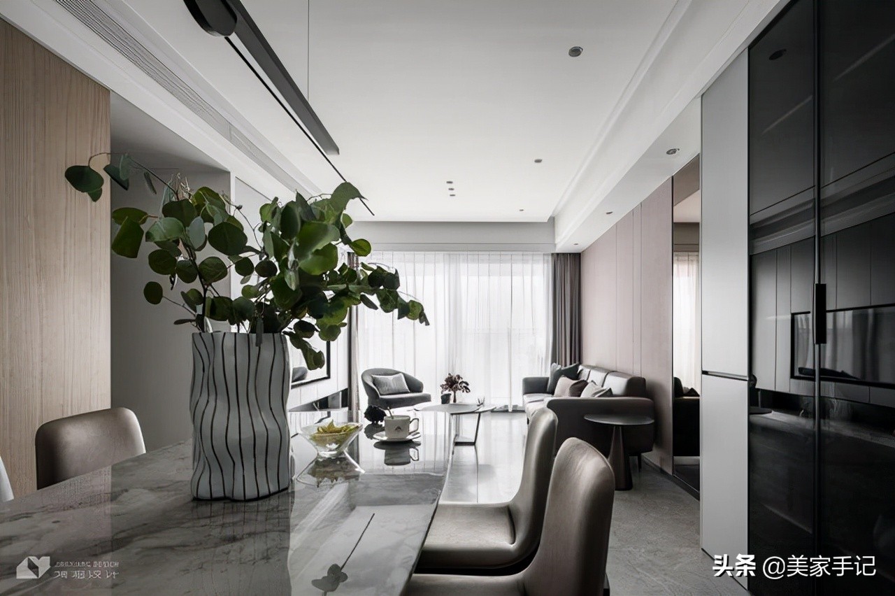 电视墙柜子美观实用大气,深圳夫妇全屋打柜子