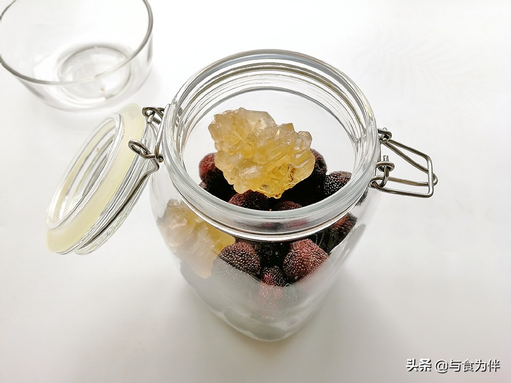 杨梅酒怎么泡才香浓郁又好喝,杨梅酒怎么泡好喝又简单