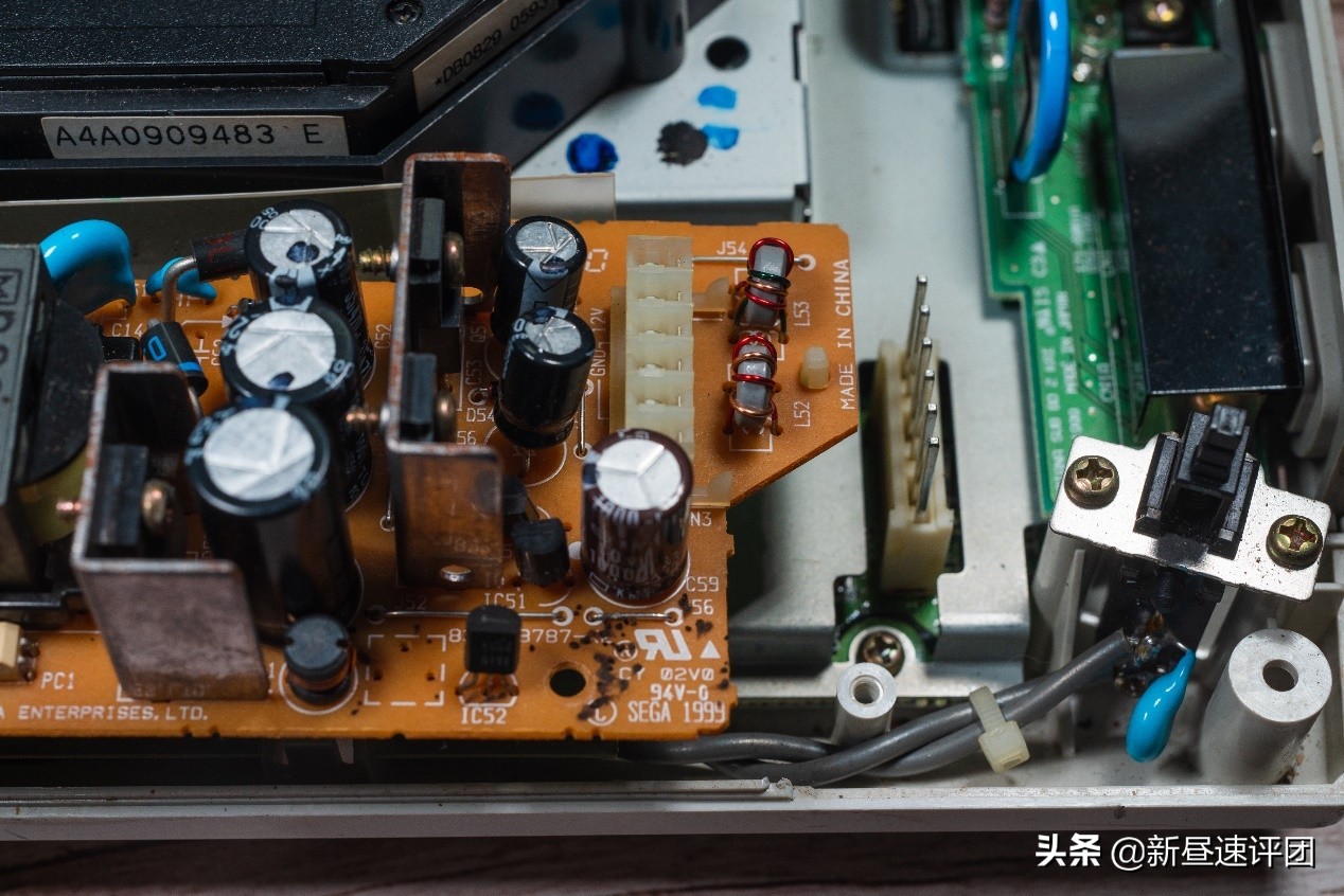 翻新修复DreamCast游戏机：好端端的产品，差点让公司倒闭