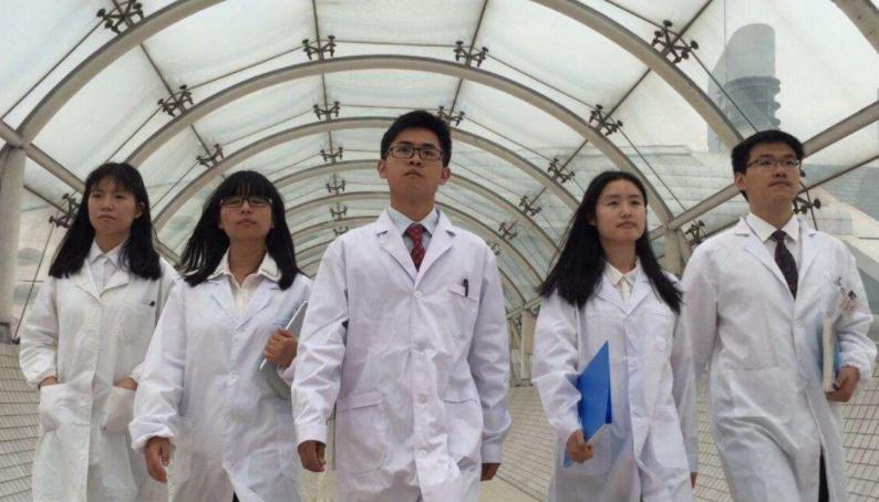 专科医学生的现状,医学类大专毕业生就业前景