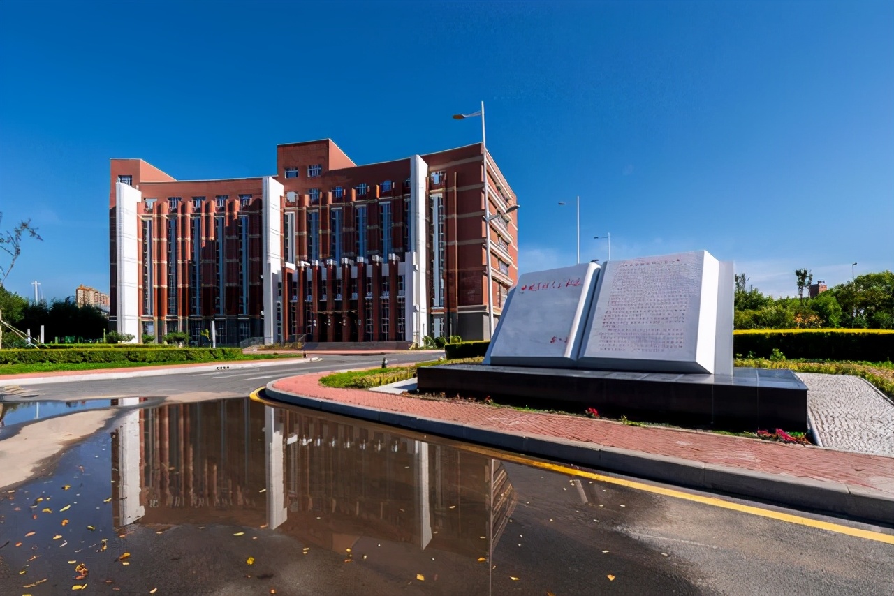 口腔医学专业排名前10的大学，敢报的都是学霸！毕业轻松进三甲