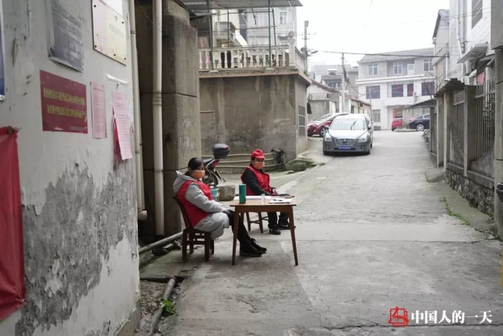 发烧37.9度，我从武汉回家过年，被爸妈关了一个月