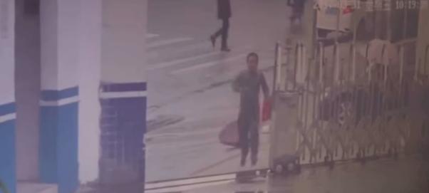 这波「搞笑违法行为集锦」，要承包律师们的今日笑点