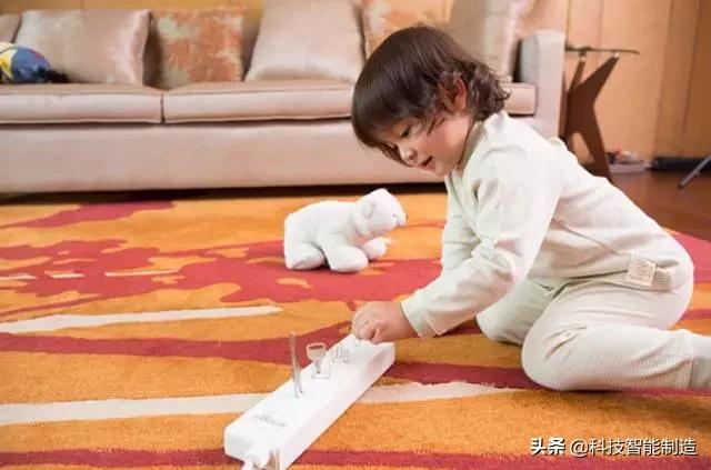 插排界的工匠精神，3年时间117种原料反复测试，打造防水安全插排