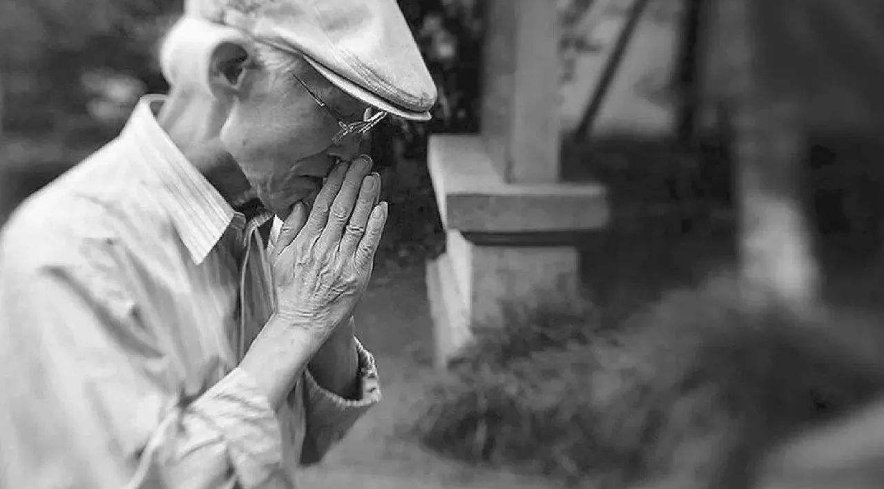 听听那冷雨余光中简介,余光中散文听听那冷雨