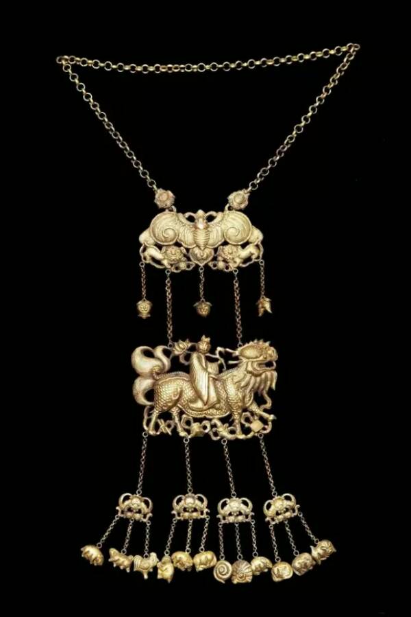 长命锁护身符对宝宝有什么好处,银手镯护身符长命锁红绳的意义