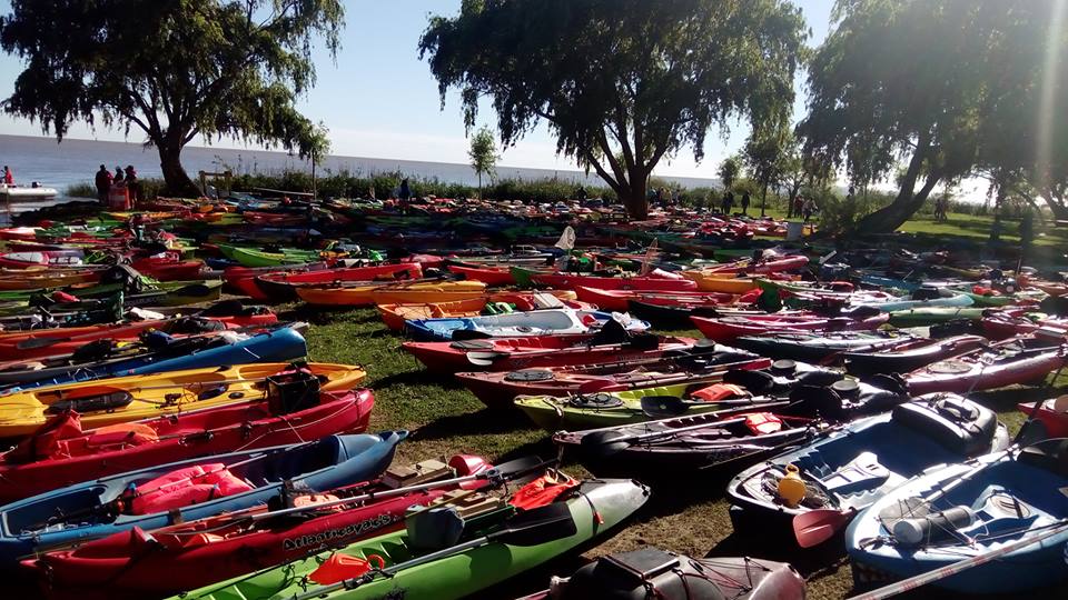 这才是最真实的国外钓鱼人，别崇洋媚外了，原来我们都被骗了