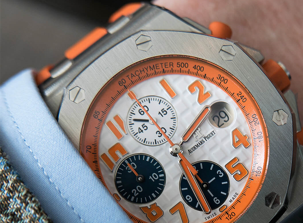 金表好看还是银色好看,金表和钢表哪个更保值