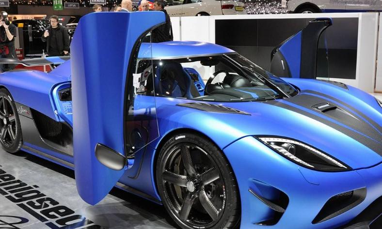 2650万超跑被网红租下，租金一天5位数只为拍照，网友：让人恶心